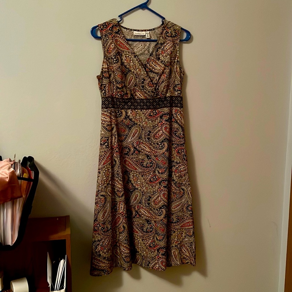 Brown paisley dress with plunging neck line and side pockets